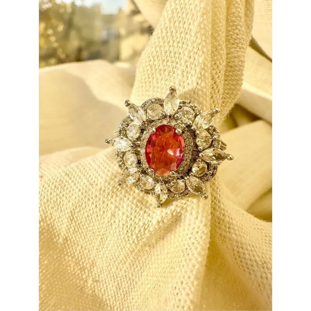 Bright red princess Cubic zirconia starburst ring  ￼